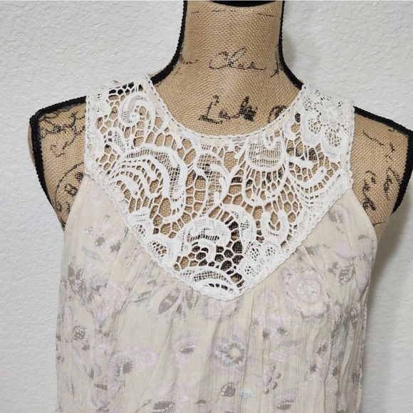 O’Neill Women’s Size‎ Small Sleeveless Off-White Floral Rayon Dress Edwardian - Picture 7 of 9